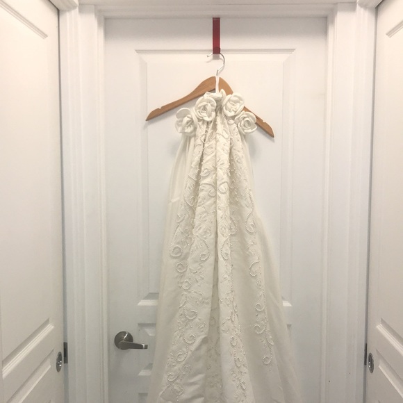 Gorgeous Gorgeous Wedding Gown - Picture 4 of 6